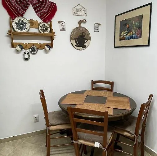 2_traveler's Retreat Апартаменты Брашов